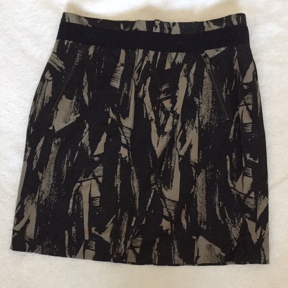Simply Vera Wang black and gray skirt size 12